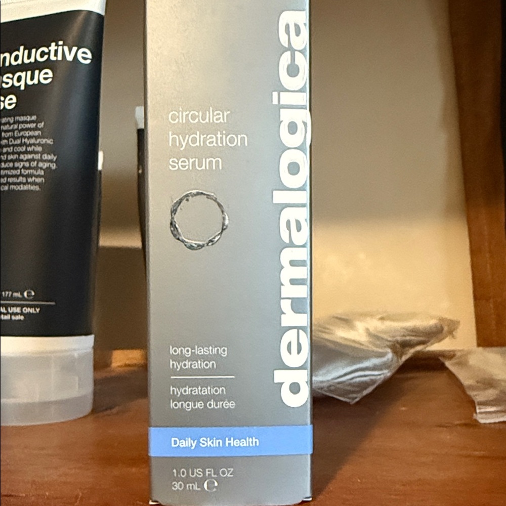 Dermalogica Circular Hydration Serum - Gray and Blue